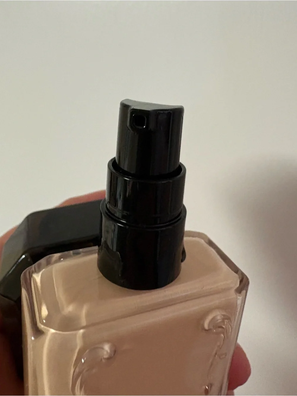 KVD Good Apple Full-Coverage Serum Foundation - LIGHT 010 Brand New Never Used.